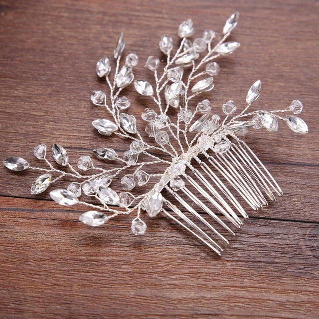 Vintage Inspired Swarovski Crystal Bridal Flower Hair Comb – La Bella Bridal  Accessories