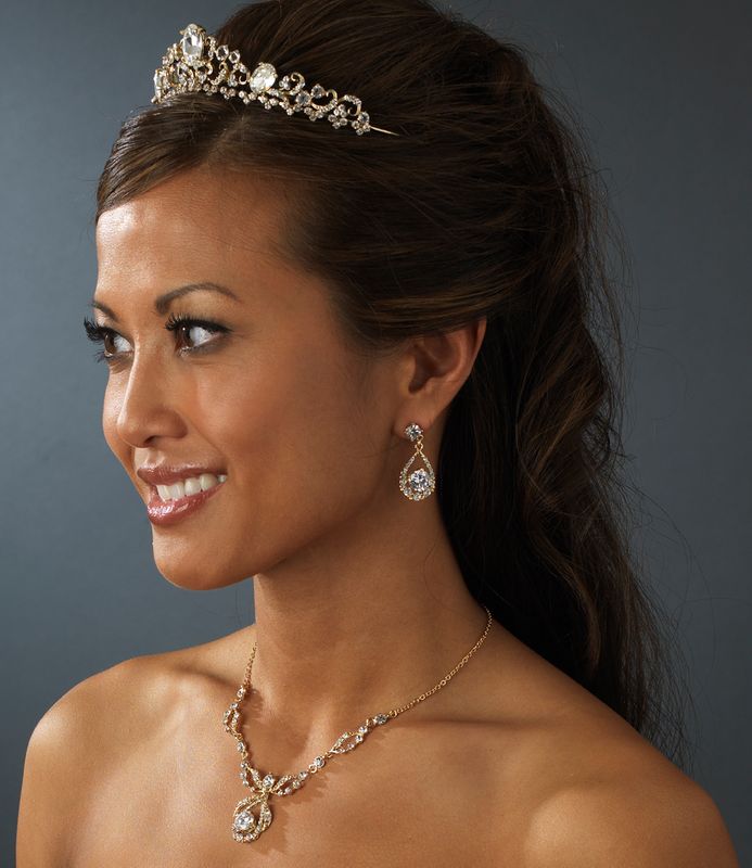 Gorgeous Silver or Gold plated Crystal Bridal Tiara Crown  display picture 3
