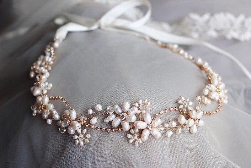 Beautiful Freshwater Pearl Clusters & Crystal Swirl Headband  display picture 3